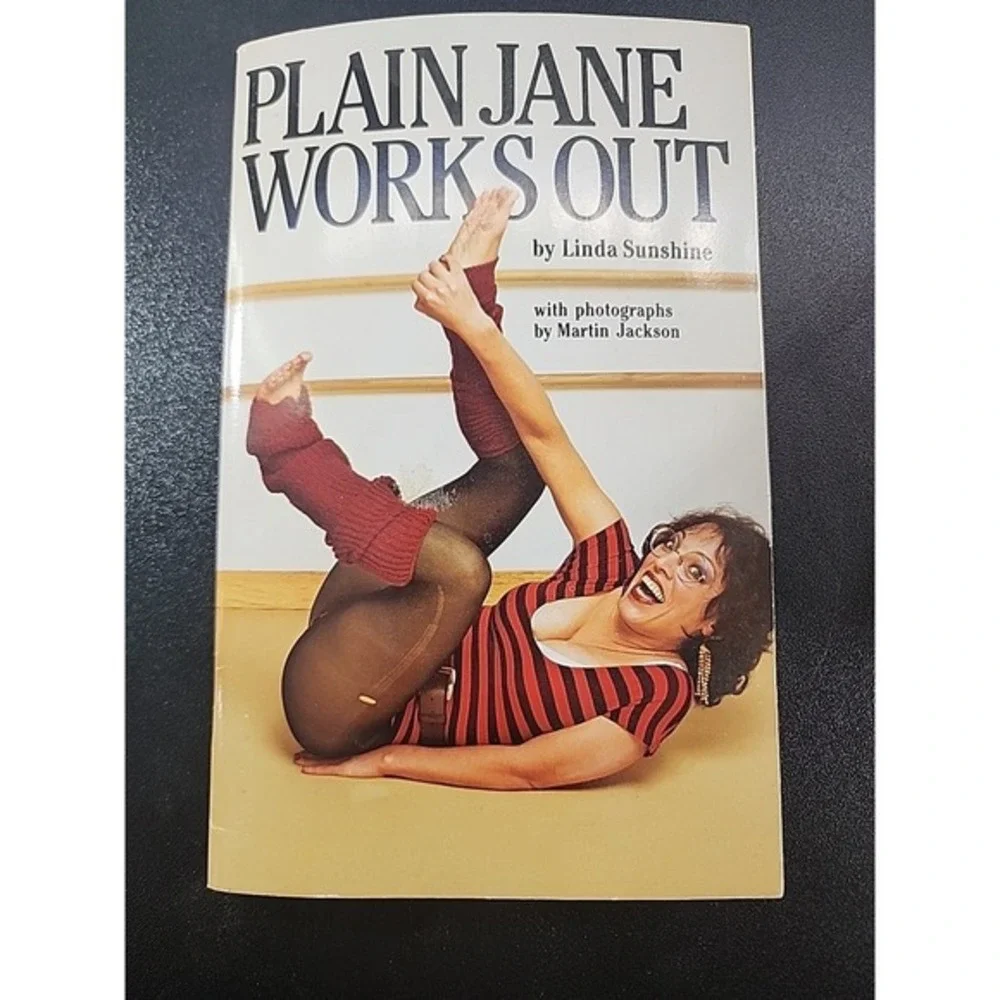 PLAIN‎ JANE WORKS OUT softcover book by LINDA SUNSHINE